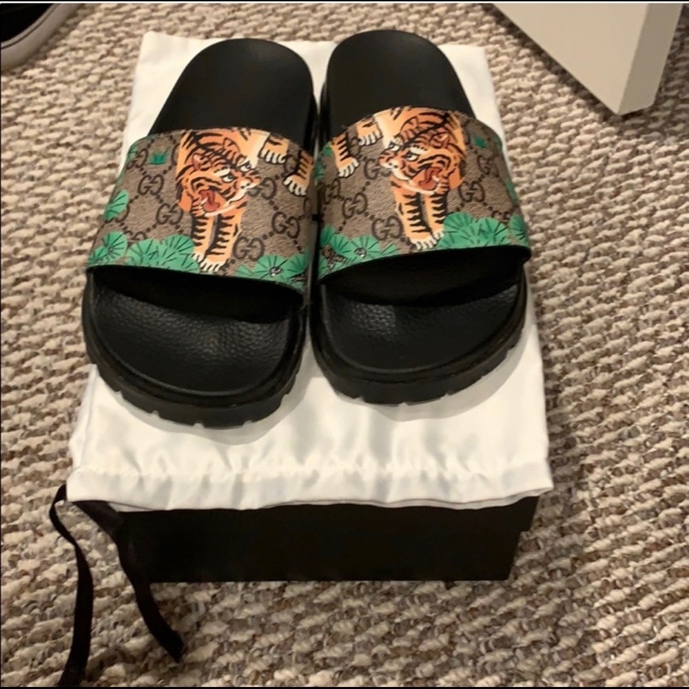 Gucci bengal tiger slides